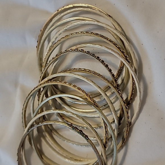 Set of 13 Creme and Golden Stackable Wire Bracelets - Picture 3 of 4